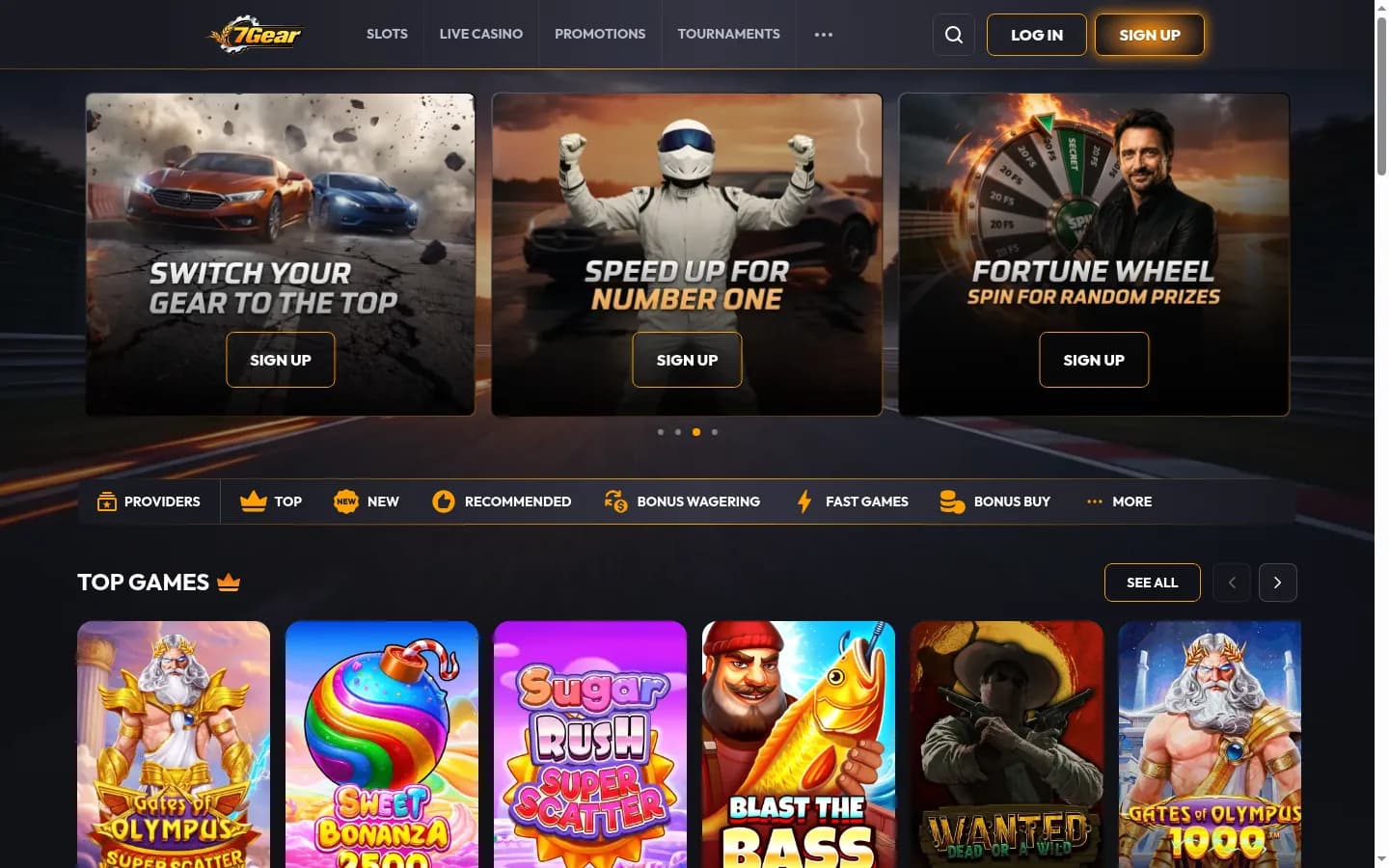 7Gear’s homepage: three motor-racing sign-up banners, the game category bar and the top games row